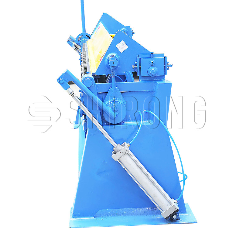 Pneumatic folding machine