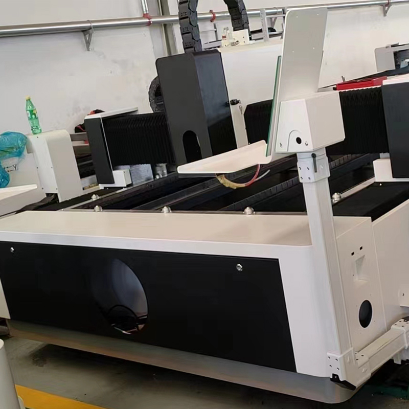 Laser cutting machine