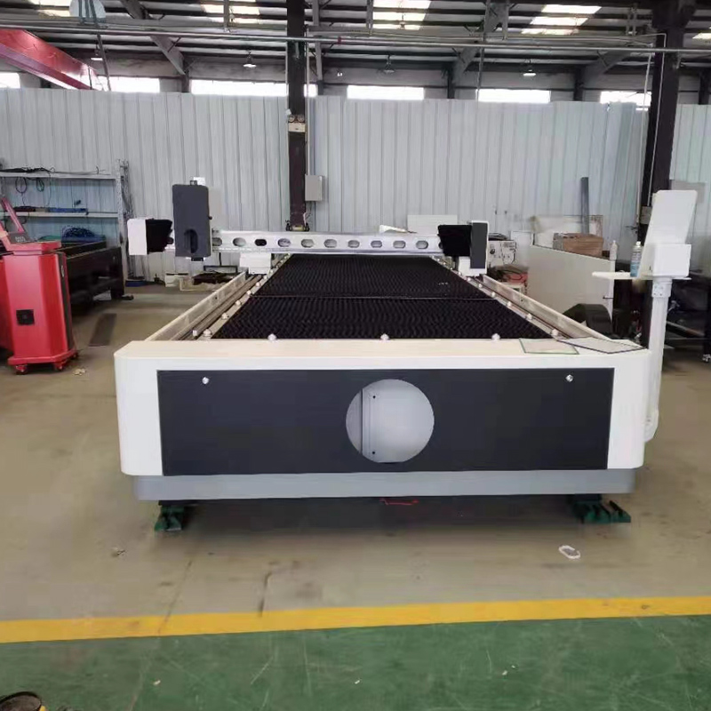 Laser cutting machine